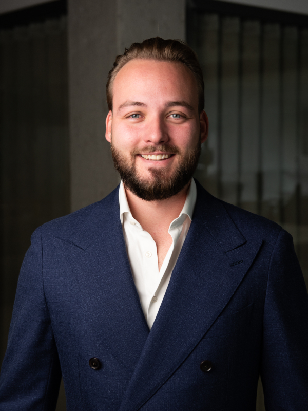 Noah Holm Jensen, Manager von properti