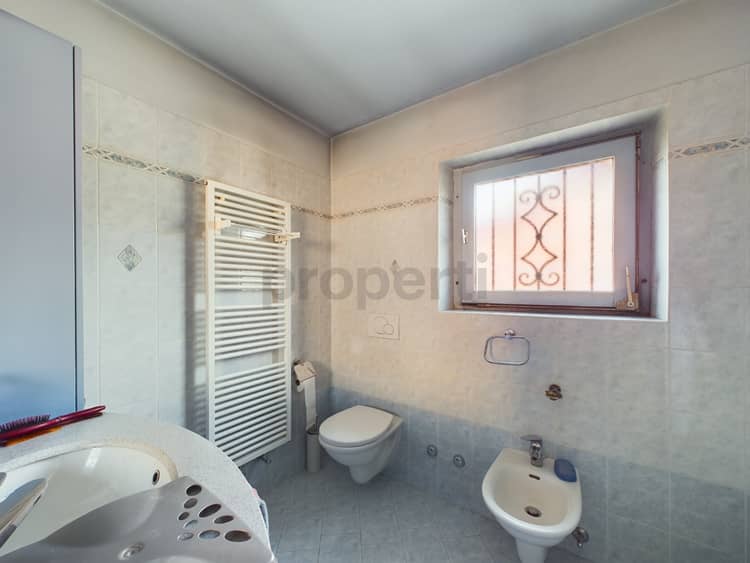 https://listingimages-bucket.s3.eu-central-1.amazonaws.com/listingimages/a04Vj000001YUCnIAO/8a00Vj000006Z7eHIAS15069Vj000005a5PhIAI42.jpg