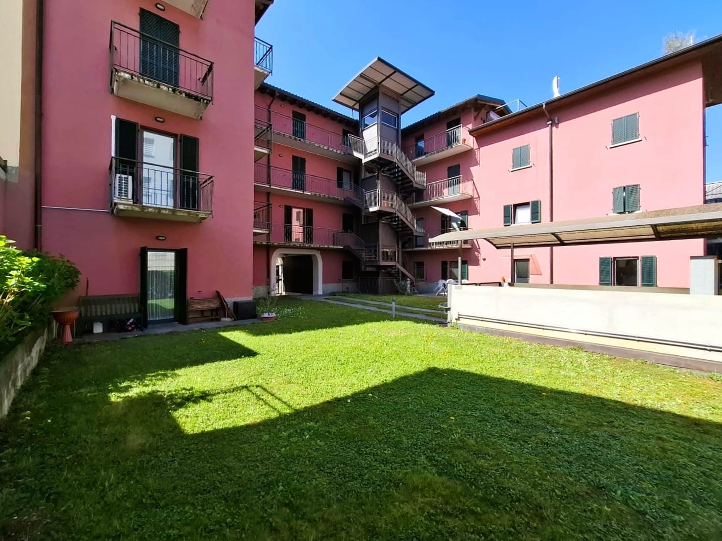Immagine WhatsApp 2025-04-08 ore 09.59.54_4bd8b566
