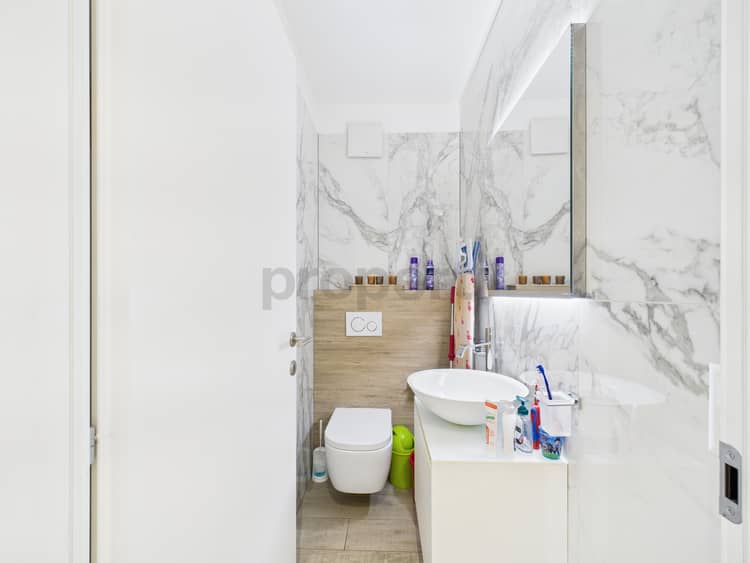 https://listingimages-bucket.s3.eu-central-1.amazonaws.com/listingimages/a04Vj000004Dbx7IAC/84a00Vj00000Kda3MIAR50069c400000EJzcVAAT66.jpg