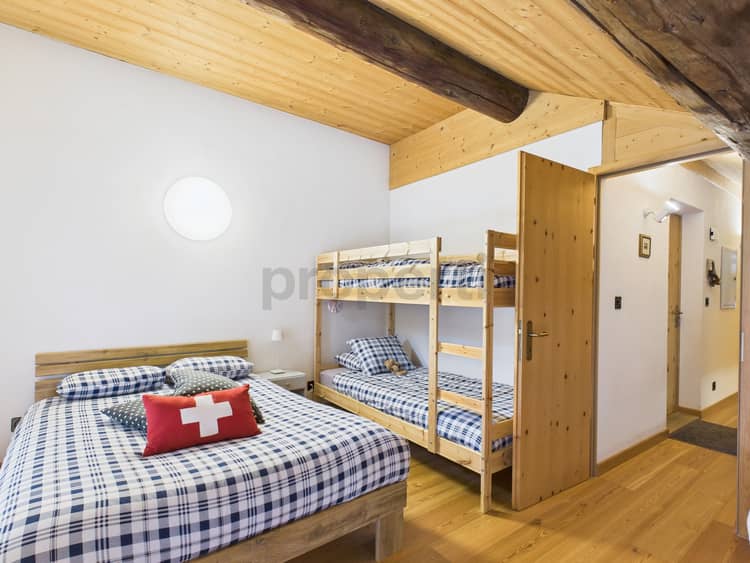 https://listingimages-bucket.s3.eu-central-1.amazonaws.com/listingimages/a04c400000ANzHxAAL/81a00c400000F8sSTAAZ8069c400000DYtQoAAL32.jpg