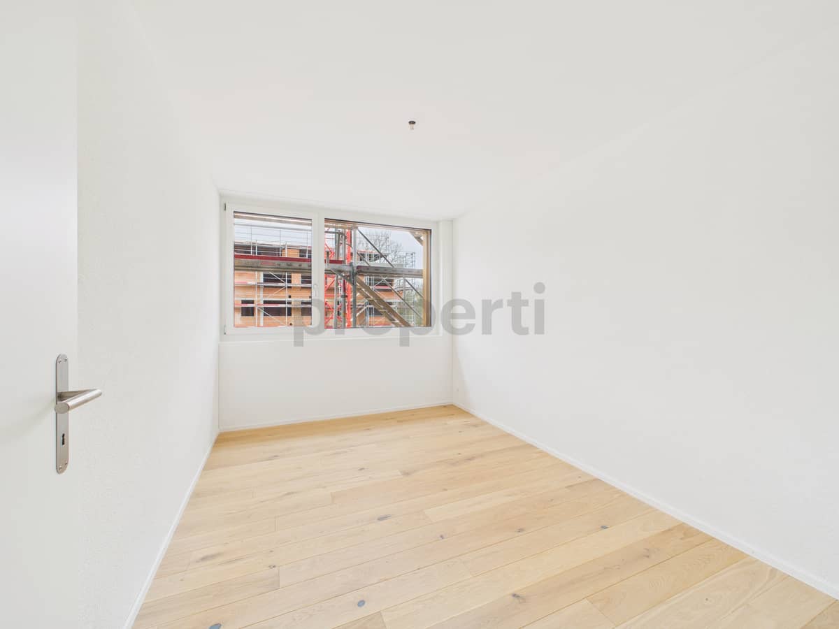 CAM01542G0-PR0270-STILL003