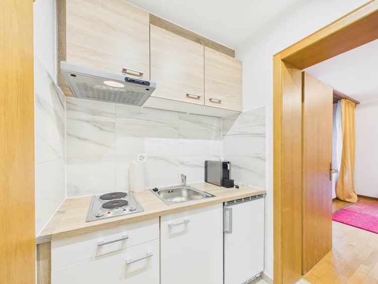https://listingimages-bucket.s3.eu-central-1.amazonaws.com/listingimages/a04c400000AsodBAAR/25a00c400000JfcfxAAB39069c400000HrxjJAAR55.jpg