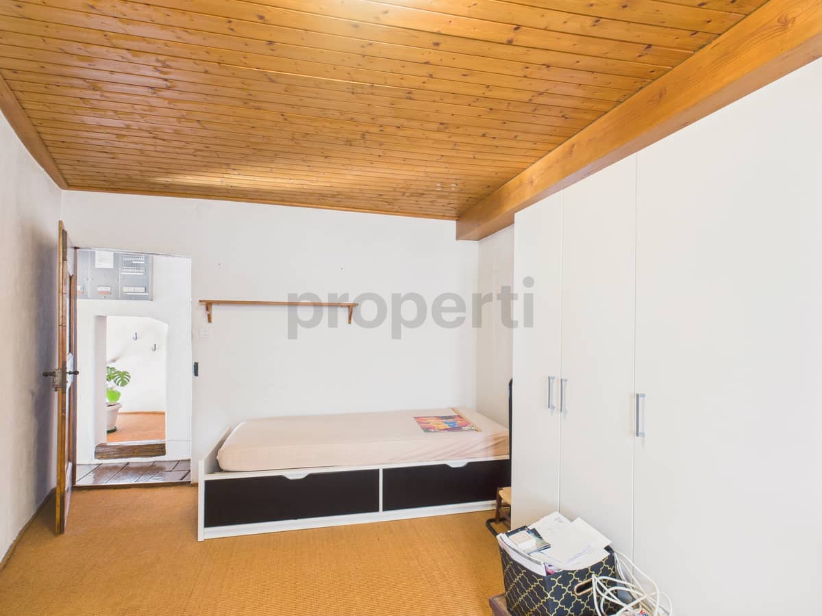 CAM02590G0-PR0293-STILL033