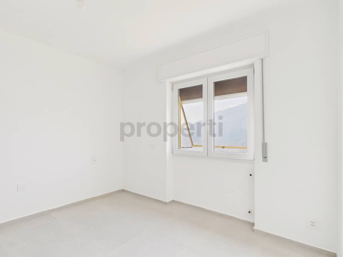 CAM02590G0-PR0299-STILL007
