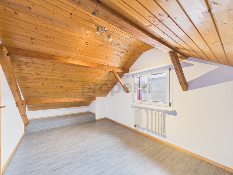 https://listingimages-bucket.s3.eu-central-1.amazonaws.com/listingimages/a04c400000BoosvAAB/11a00c400000NYDaIAAX42069c400000LXRLYAA596.jpg