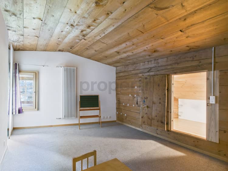 https://listingimages-bucket.s3.eu-central-1.amazonaws.com/listingimages/a04c400000C5vrZAAR/79a00c400000OhCZjAAN8069c400000Mc1g0AAB0.jpg