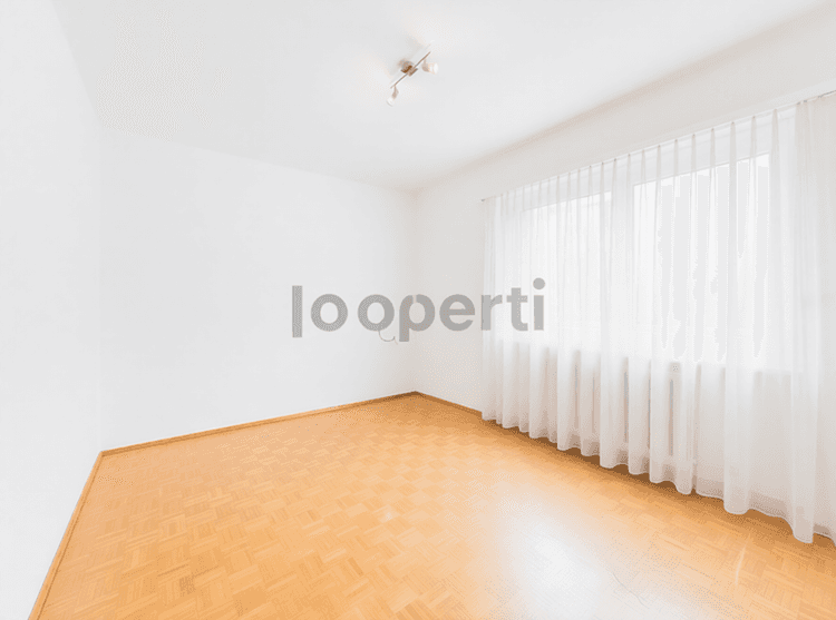 https://listingimages-bucket.s3.eu-central-1.amazonaws.com/listingimages/a04c400000C6gX7AAJ/8a00c400000OjuOPAAZ41069c400000PdkBCAAZ33.jpg