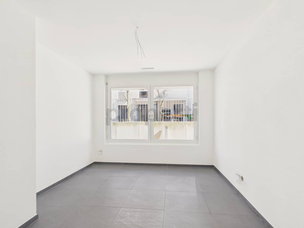 Giraffe Media - a00c400000PSwDzAAL