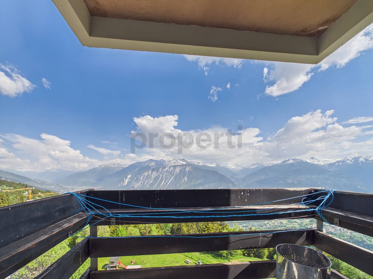 CAM03888G0-PR0109-STILL004