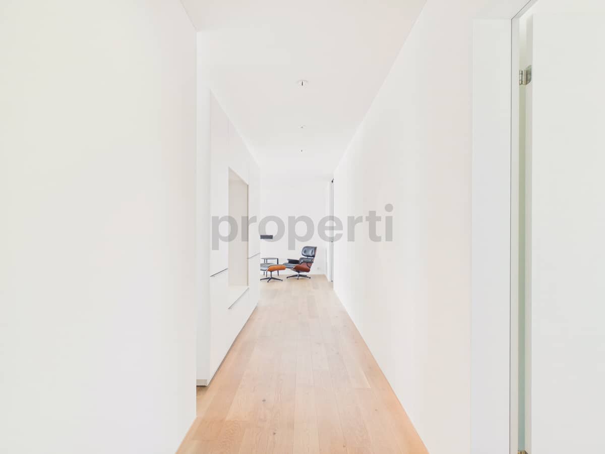 CAM02065G0-PR0181-STILL026