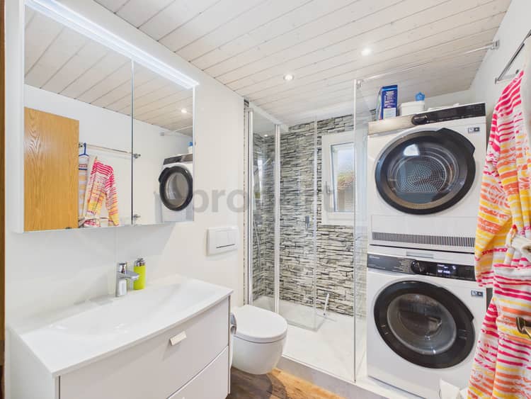 https://listingimages-bucket.s3.eu-central-1.amazonaws.com/listingimages/a04c400000D6MhVAAV/15a00c400000TBKcGAAX64069c400000RhTieAAF50.jpg